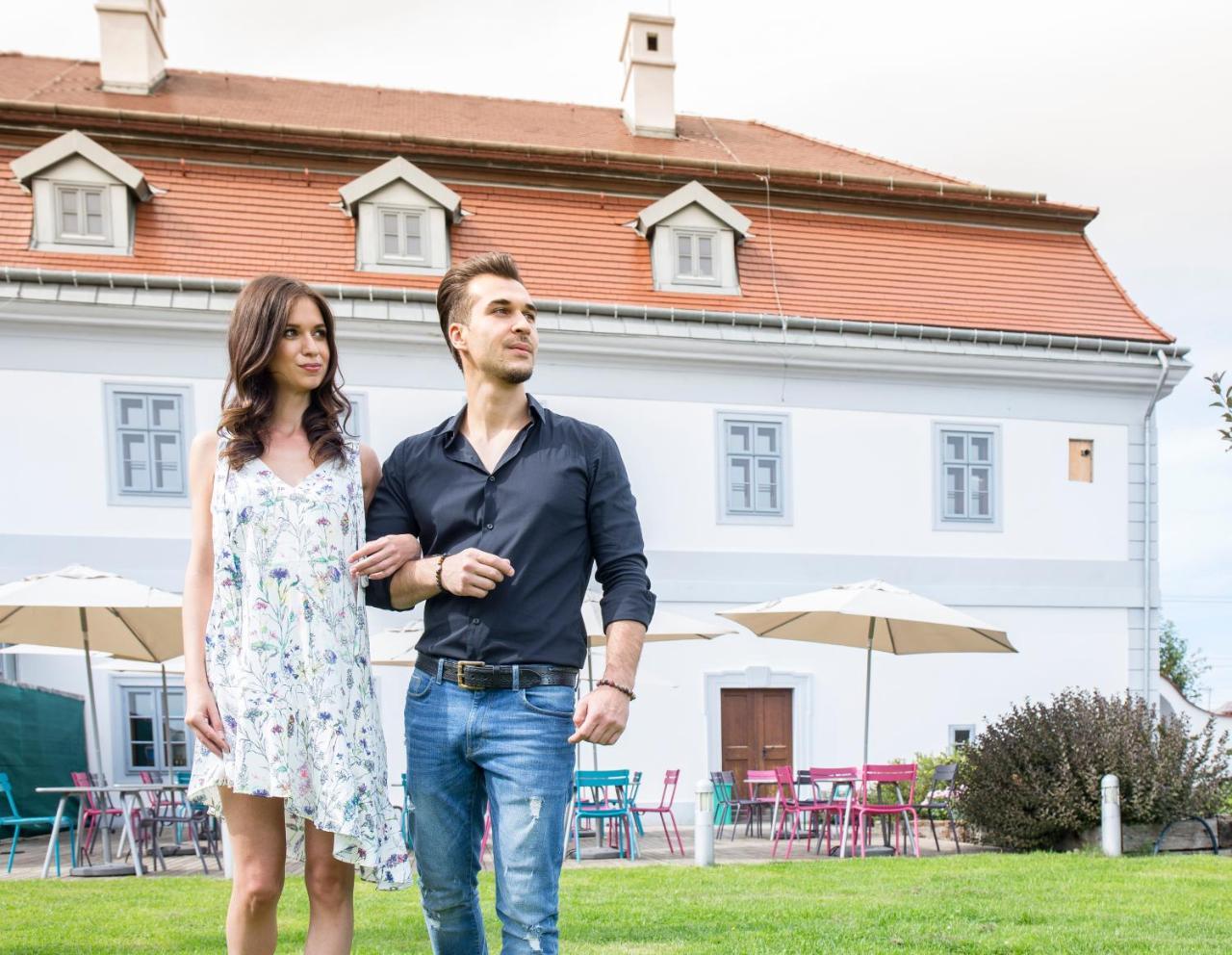 Bagolyvar Fogado- Ujfalusy Marton Vendeghaz Zirc Luaran gambar